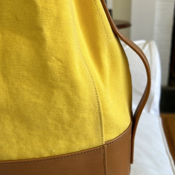 Really great Gucci canvas and leather beach bag. - Picture 3 of 12